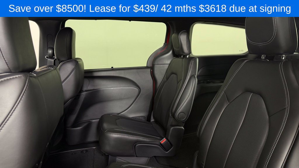 New 2027 Chrysler Pacifica Select FWD image 24