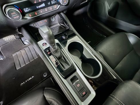Used 2024 Nissan Altima 2.5 SL AWD/4WD image 22