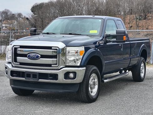 Used 2015 Ford F250 XLT w/ XLT Value Package image 3