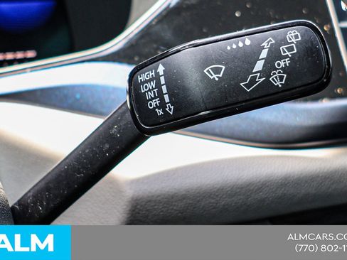 Used 2022 Volkswagen Taos SE FWD image 22