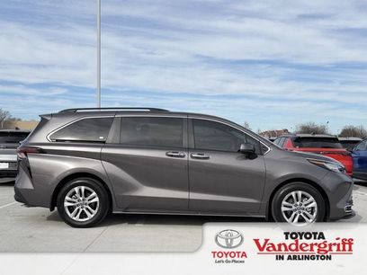 Used 2023 Toyota Sienna XLE