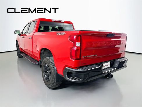 Used 2022 Chevrolet Silverado 1500 Custom Trail Boss w/ Safety Confidence Package AWD/4WD image 10