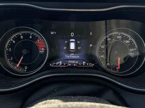 Used 2021 Jeep Cherokee Latitude Lux w/ Comfort/Convenience Group image 27