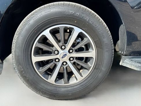 Used 2021 Ford Expedition Max XLT image 19