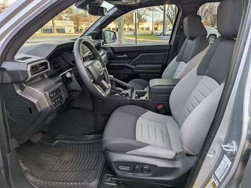 Used 2024 Toyota Tacoma TRD Off-Road image 13