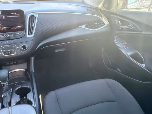 Used 2023 Chevrolet Malibu LT image 21