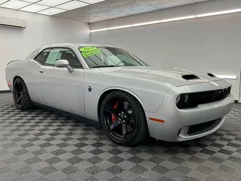 Used 2019 Dodge Challenger SRT Hellcat Redeye RWD image 3