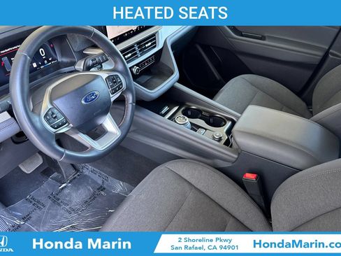 Used 2025 Ford Explorer Active AWD/4WD image 11