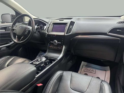 Used 2020 Ford Edge Titanium w/ Equipment Group 301A FWD image 7