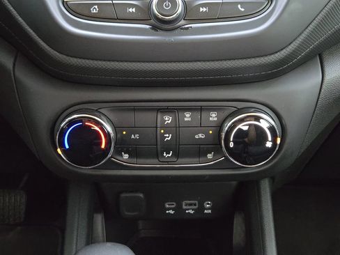 Used 2023 Chevrolet TrailBlazer LT FWD image 14