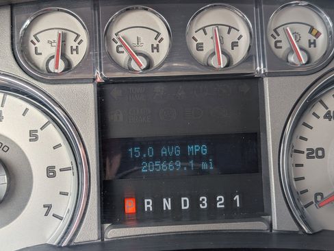 Used 2010 Ford F150 Lariat image 23