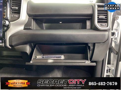 Used 2024 RAM 2500 Big Horn w/ Sport Appearance Package image 30