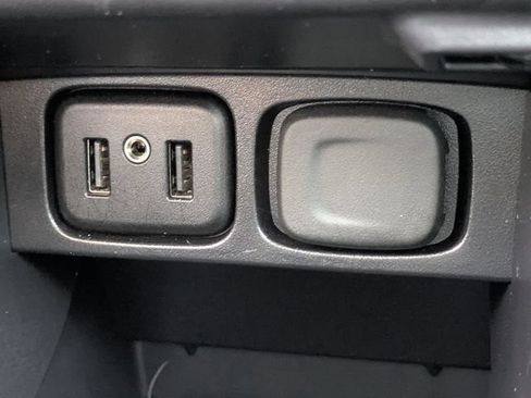 Used 2020 Buick Encore Preferred FWD image 23