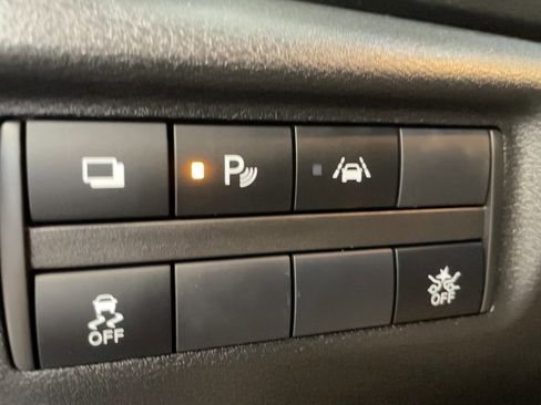 Used 2023 Nissan Versa S w/ Trunk Package image 10