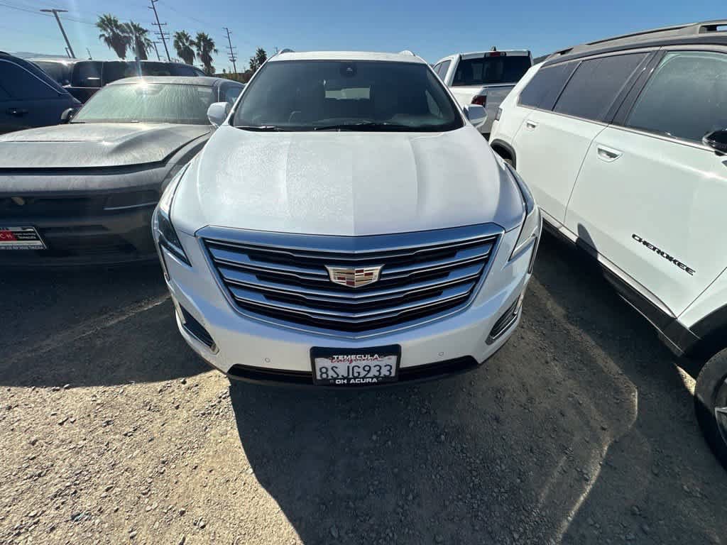 Used 2017 Cadillac XT5 Premium Luxury w/ LPO, Wheel Lock Package FWD image 3