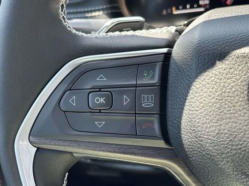 New 2026 Jeep Grand Cherokee Altitude AWD/4WD image 19