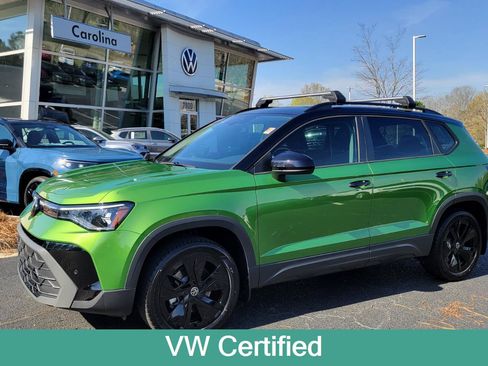 Used 2025 Volkswagen Taos SE w/ Taos Adventure Package (SXB) FWD image 1