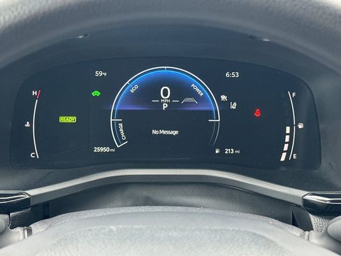 Used 2025 Toyota Camry LE image 28