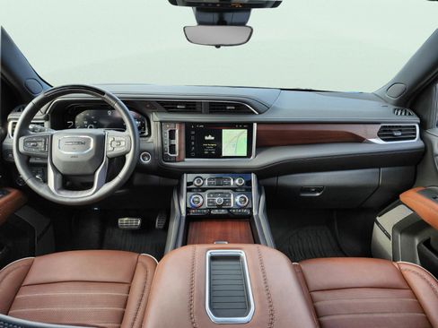 Used 2024 GMC Yukon XL Denali Ultimate w/ LPO, Floor Liner Package image 10