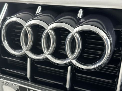 Used 2024 Audi Q3 2.0T Premium AWD/4WD image 15