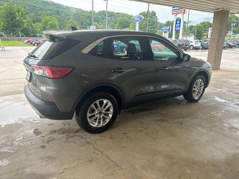 Used 2021 Ford Escape SE w/ Convenience Package AWD/4WD image 4