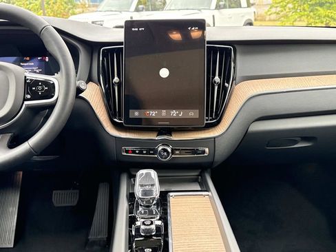 New 2026 Volvo XC60 B5 Plus w/ Climate Package image 14