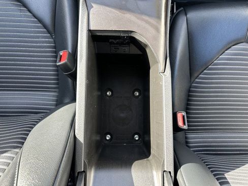 Used 2023 Toyota Camry SE image 39