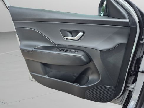 New 2026 Hyundai Kona Limited FWD image 23