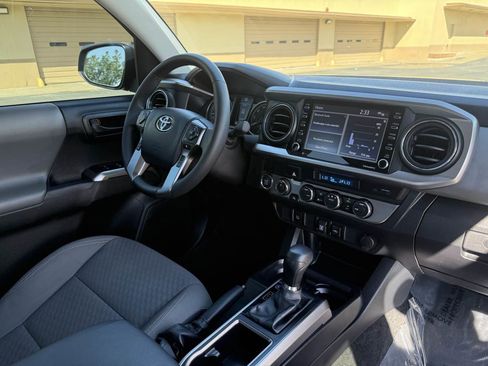 Used 2023 Toyota Tacoma SR5 AWD/4WD image 18