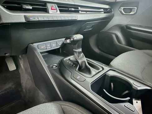 Used 2025 Kia K4 FWD image 24