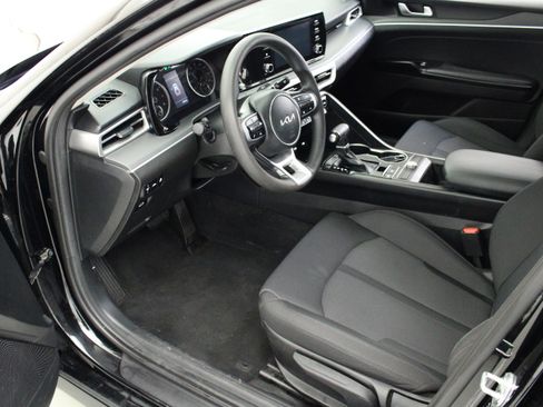 Used 2023 Kia K5 LXS image 22