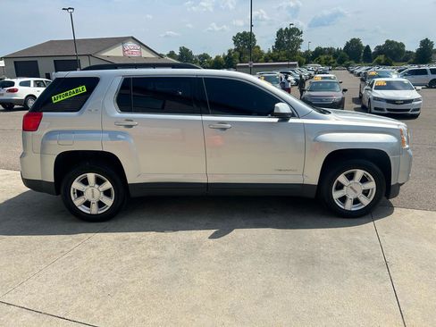 Used 2013 GMC Terrain SLE w/ Safety Package FWD image 4