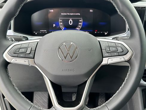 New 2026 Volkswagen Taos SE FWD image 12