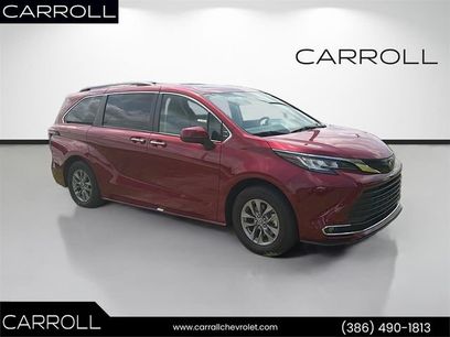 Used 2022 Toyota Sienna XLE
