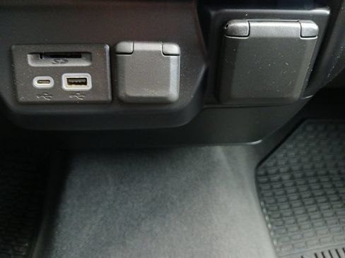 Used 2019 Chevrolet Silverado 1500 LT w/ Texas Edition RWD image 6