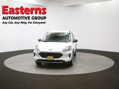 Used 2022 Ford Escape SE image 52