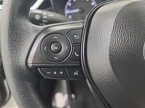 Used 2025 Toyota Corolla LE image 29