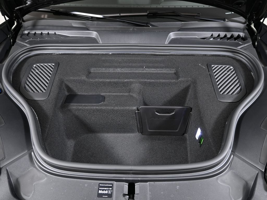 Used 2025 Porsche Macan 4S Electric AWD/4WD image 44
