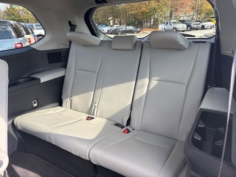 Used 2026 Toyota Grand Highlander Limited image 29