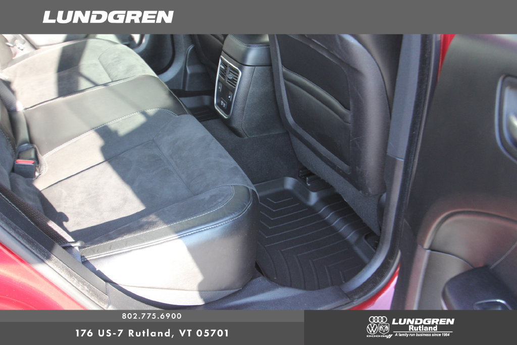 Used 2019 Dodge Charger R/T w/ Plus Group RWD image 21