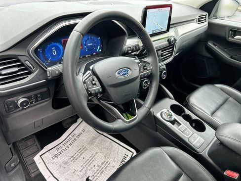 Used 2021 Ford Escape Titanium AWD/4WD image 14