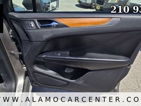 Used 2016 Lincoln MKC Reserve FWD image 18
