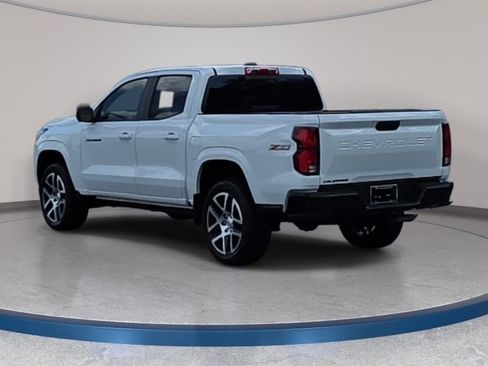 Used 2023 Chevrolet Colorado Z71 w/ Z71 Convenience Package 2 AWD/4WD image 7