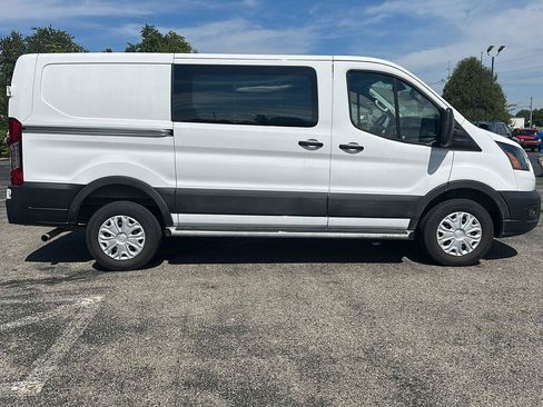 Used 2025 Ford Transit 250 Low Roof w/ Exterior Upgrade Package RWD image 4