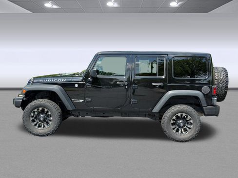 Used 2018 Jeep Wrangler Unlimited Rubicon w/ Cold Weather Group AWD/4WD image 2