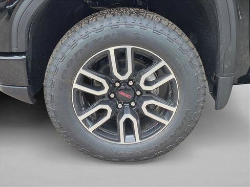 New 2026 GMC Sierra 1500 AT4 w/ AT4 Premium Package AWD/4WD image 10