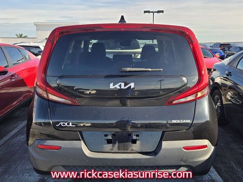 Used 2022 Kia Soul LX w/ Technology Package FWD image 5