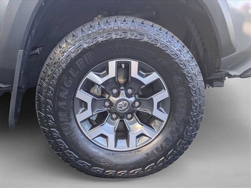 Used 2019 Toyota Tacoma TRD Off-Road image 23