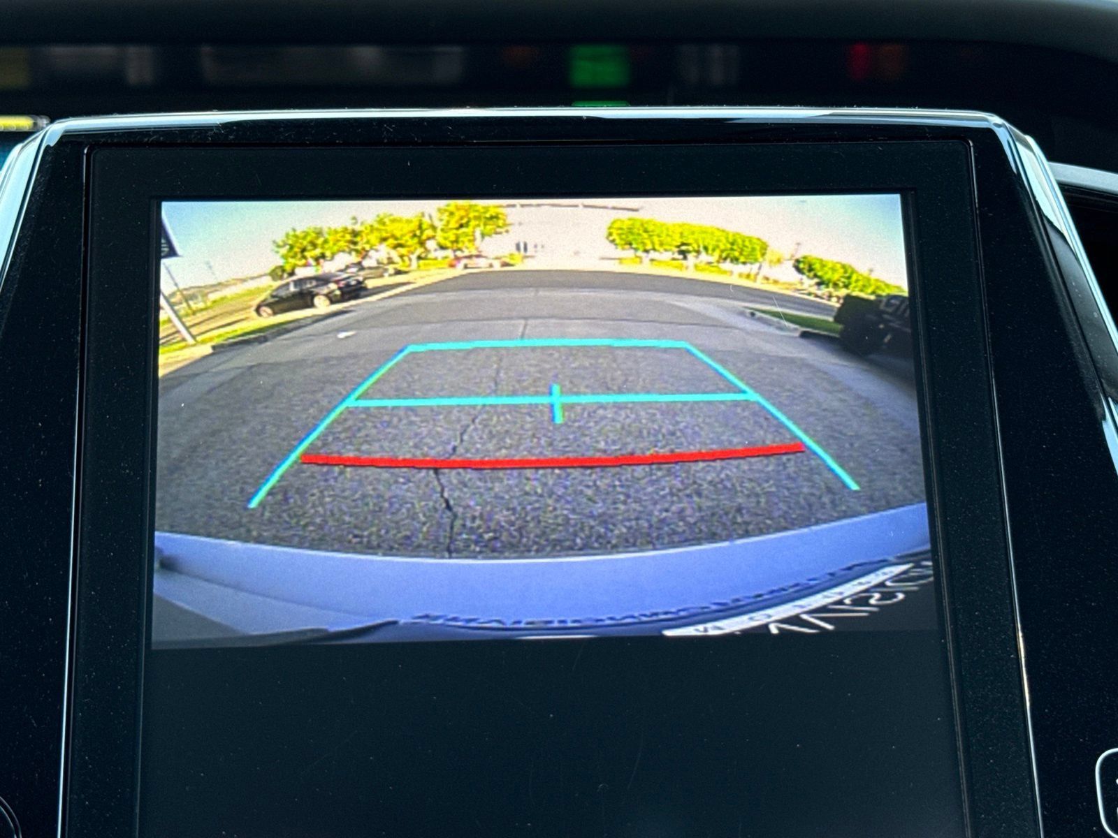Used 2020 Toyota Prius Prime XLE FWD image 31