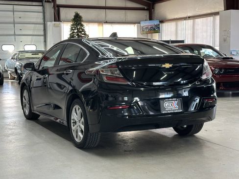 Used 2017 Chevrolet Volt Premier w/ Driver Confidence II Package image 4